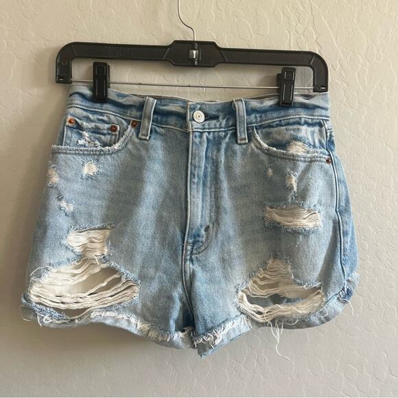 Abercrombie & Fitch Annie High Rise Light Wash Denim Shorts - Picture 4 of 6